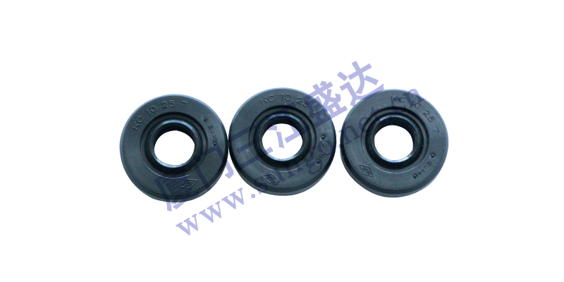 引起丁腈骨架油封脫膠的原因有哪些？